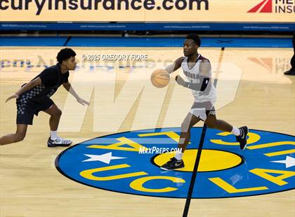 Thumbnail 2 in Sierra Canyon vs. JSerra Catholic photogallery.