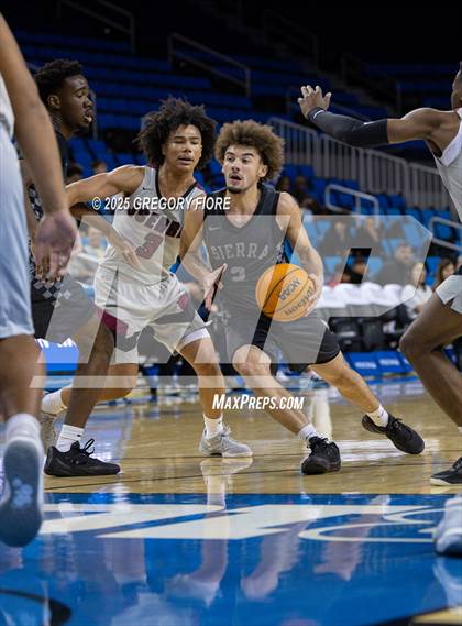 Thumbnail 3 in Sierra Canyon vs. JSerra Catholic photogallery.