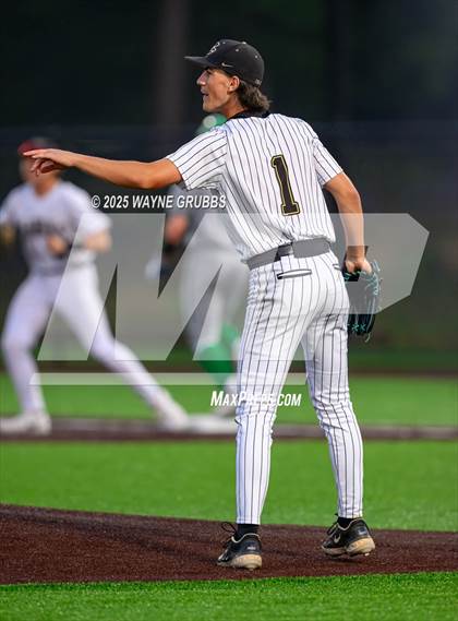 Thumbnail 1 in Pleasant Grove vs. Caddo Mills (UIL 4A Region 2 Bi-District Playoff) photogallery.