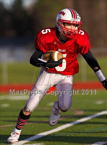 Thumbnail 2 in Chittenango vs. Hornell (NYSPHSAA Class B Semifinal) photogallery.