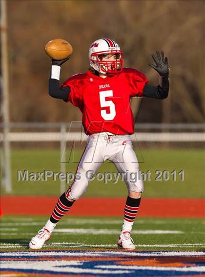 Thumbnail 2 in Chittenango vs. Hornell (NYSPHSAA Class B Semifinal) photogallery.