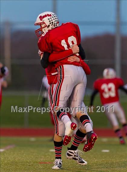 Thumbnail 1 in Chittenango vs. Hornell (NYSPHSAA Class B Semifinal) photogallery.