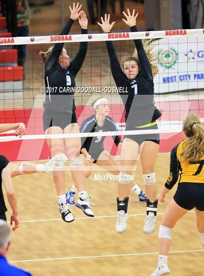 Thumbnail 3 in North Iredell vs. Chapel Hill (NCHSAA 3A Final) photogallery.