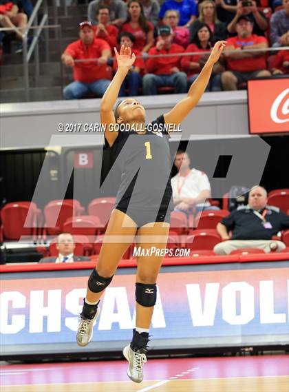 Thumbnail 3 in North Iredell vs. Chapel Hill (NCHSAA 3A Final) photogallery.