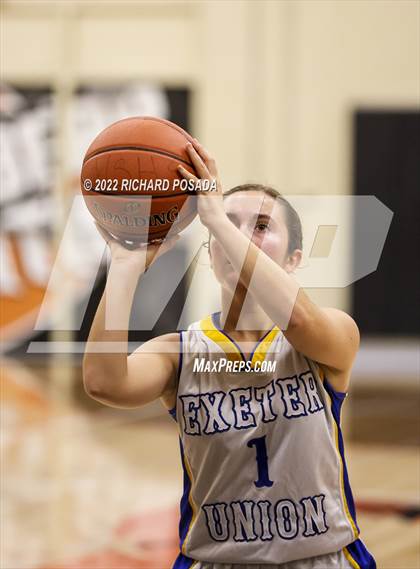 Thumbnail 2 in Exeter vs. Sierra photogallery.