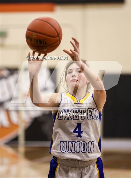 Thumbnail 1 in Exeter vs. Sierra photogallery.