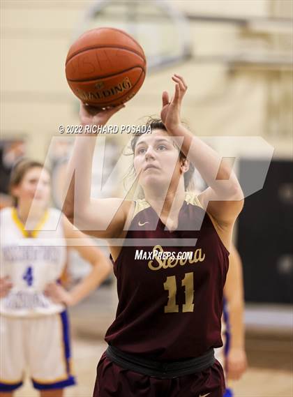 Thumbnail 2 in Exeter vs. Sierra photogallery.