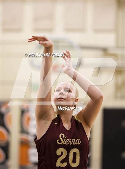 Thumbnail 2 in Exeter vs. Sierra photogallery.