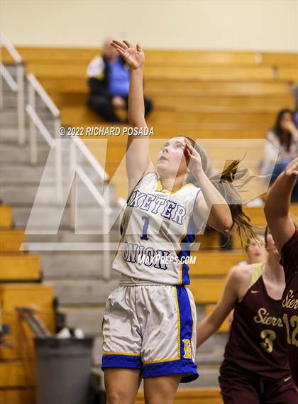 Thumbnail 2 in Exeter vs. Sierra photogallery.