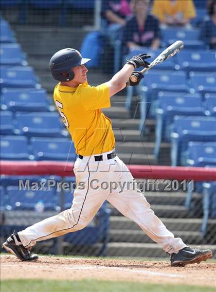 Thumbnail 2 in Sutherland vs. Burnt Hills-Ballston Lake (NYSPHSAA Class A Final) photogallery.