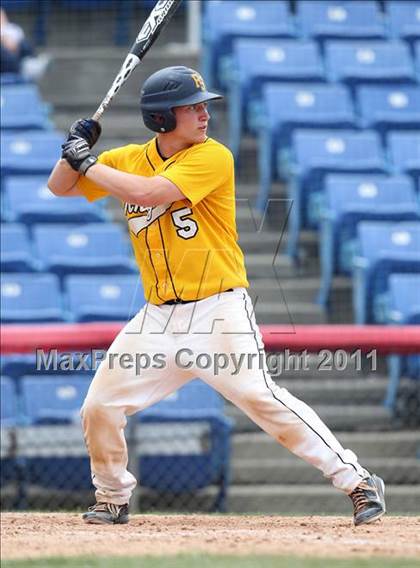Thumbnail 2 in Sutherland vs. Burnt Hills-Ballston Lake (NYSPHSAA Class A Final) photogallery.