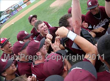 Thumbnail 3 in Sutherland vs. Burnt Hills-Ballston Lake (NYSPHSAA Class A Final) photogallery.