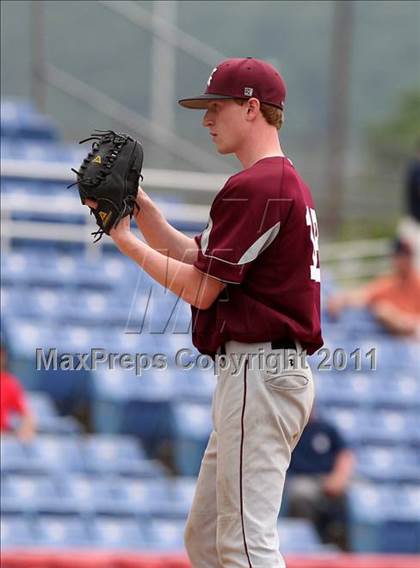 Thumbnail 2 in Sutherland vs. Burnt Hills-Ballston Lake (NYSPHSAA Class A Final) photogallery.
