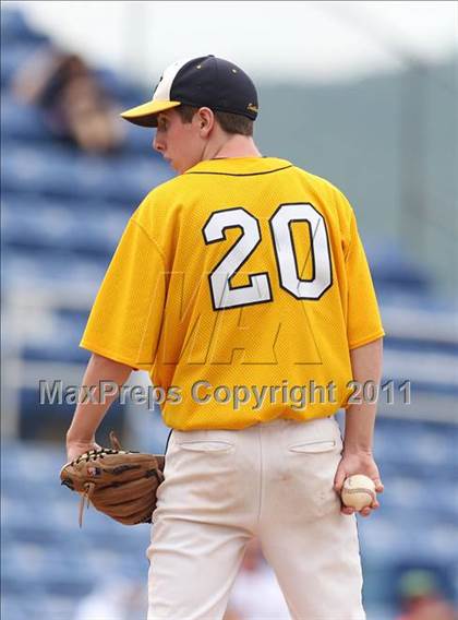 Thumbnail 3 in Sutherland vs. Burnt Hills-Ballston Lake (NYSPHSAA Class A Final) photogallery.