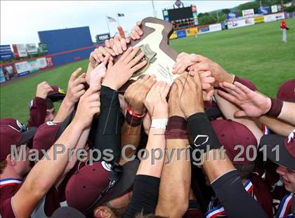 Thumbnail 3 in Sutherland vs. Burnt Hills-Ballston Lake (NYSPHSAA Class A Final) photogallery.