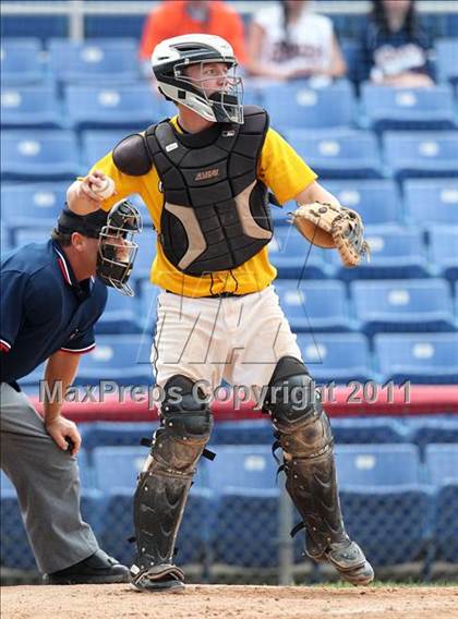 Thumbnail 2 in Sutherland vs. Burnt Hills-Ballston Lake (NYSPHSAA Class A Final) photogallery.