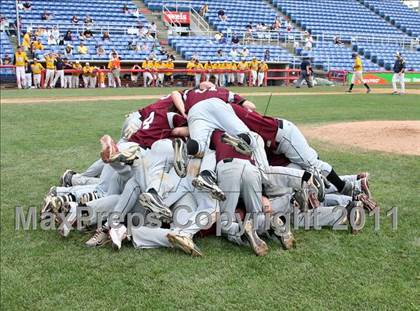 Thumbnail 2 in Sutherland vs. Burnt Hills-Ballston Lake (NYSPHSAA Class A Final) photogallery.