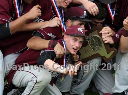 Thumbnail 2 in Sutherland vs. Burnt Hills-Ballston Lake (NYSPHSAA Class A Final) photogallery.