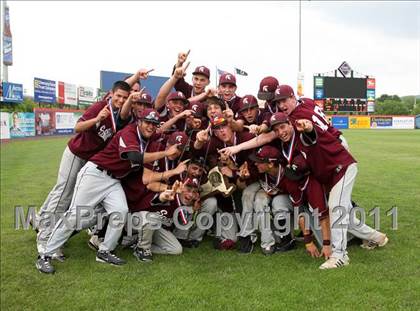 Thumbnail 2 in Sutherland vs. Burnt Hills-Ballston Lake (NYSPHSAA Class A Final) photogallery.