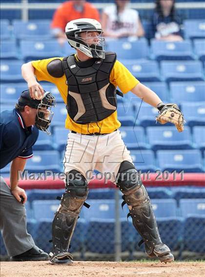 Thumbnail 3 in Sutherland vs. Burnt Hills-Ballston Lake (NYSPHSAA Class A Final) photogallery.