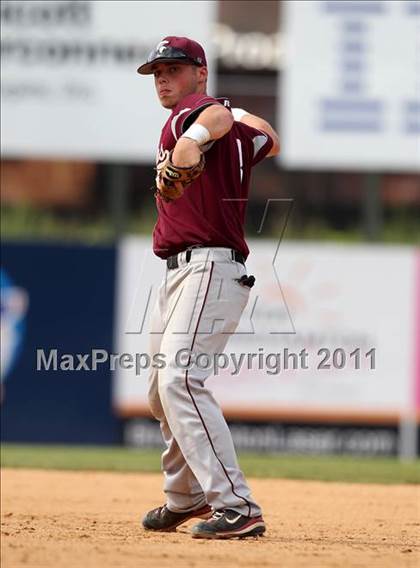 Thumbnail 3 in Sutherland vs. Burnt Hills-Ballston Lake (NYSPHSAA Class A Final) photogallery.