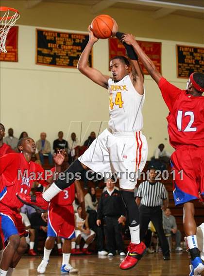Thumbnail 2 in Serra @ Fairfax (Fairfax State Preview) photogallery.