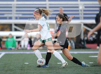 Thumbnail 3 in Athens vs. Fairfield Union (OHSAA D3 District Final) photogallery.