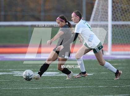 Thumbnail 3 in Athens vs. Fairfield Union (OHSAA D3 District Final) photogallery.
