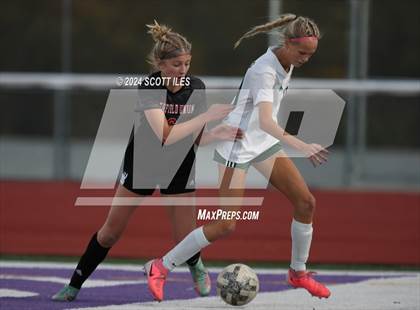 Thumbnail 2 in Athens vs. Fairfield Union (OHSAA D3 District Final) photogallery.