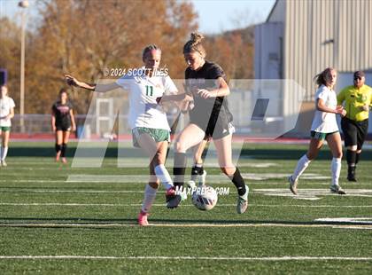 Thumbnail 3 in Athens vs. Fairfield Union (OHSAA D3 District Final) photogallery.