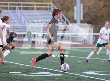 Thumbnail 2 in Athens vs. Fairfield Union (OHSAA D3 District Final) photogallery.