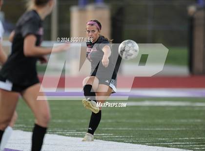 Thumbnail 1 in Athens vs. Fairfield Union (OHSAA D3 District Final) photogallery.
