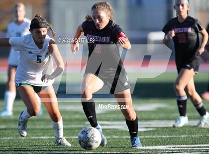 Thumbnail 2 in Athens vs. Fairfield Union (OHSAA D3 District Final) photogallery.