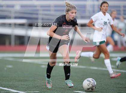 Thumbnail 2 in Athens vs. Fairfield Union (OHSAA D3 District Final) photogallery.