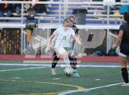 Thumbnail 2 in Athens vs. Fairfield Union (OHSAA D3 District Final) photogallery.