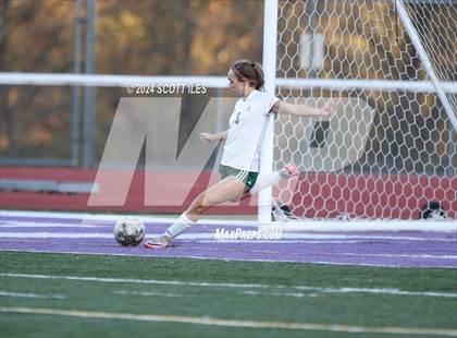 Thumbnail 2 in Athens vs. Fairfield Union (OHSAA D3 District Final) photogallery.