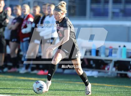 Thumbnail 2 in Athens vs. Fairfield Union (OHSAA D3 District Final) photogallery.