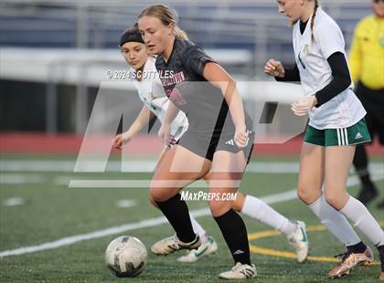 Thumbnail 2 in Athens vs. Fairfield Union (OHSAA D3 District Final) photogallery.