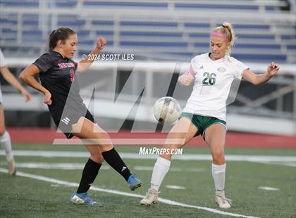 Thumbnail 1 in Athens vs. Fairfield Union (OHSAA D3 District Final) photogallery.