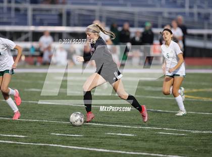 Thumbnail 2 in Athens vs. Fairfield Union (OHSAA D3 District Final) photogallery.