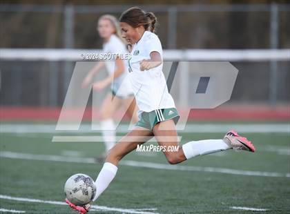 Thumbnail 3 in Athens vs. Fairfield Union (OHSAA D3 District Final) photogallery.