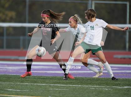 Thumbnail 2 in Athens vs. Fairfield Union (OHSAA D3 District Final) photogallery.
