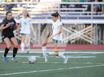 Thumbnail 3 in Athens vs. Fairfield Union (OHSAA D3 District Final) photogallery.