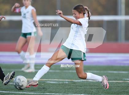Thumbnail 2 in Athens vs. Fairfield Union (OHSAA D3 District Final) photogallery.