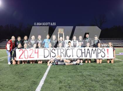 Thumbnail 1 in Athens vs. Fairfield Union (OHSAA D3 District Final) photogallery.