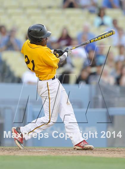 Thumbnail 2 in Temecula Valley vs. Aliso Niguel (CIF-SS D2 Final) photogallery.