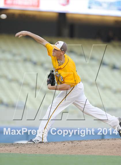 Thumbnail 1 in Temecula Valley vs. Aliso Niguel (CIF-SS D2 Final) photogallery.
