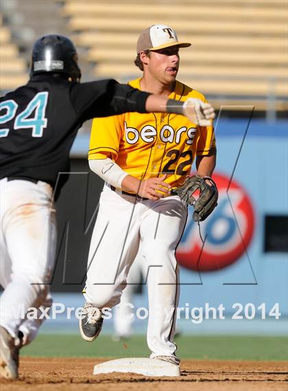 Thumbnail 2 in Temecula Valley vs. Aliso Niguel (CIF-SS D2 Final) photogallery.