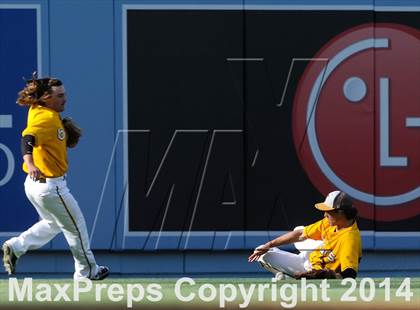 Thumbnail 2 in Temecula Valley vs. Aliso Niguel (CIF-SS D2 Final) photogallery.