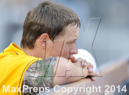 Thumbnail 2 in Temecula Valley vs. Aliso Niguel (CIF-SS D2 Final) photogallery.